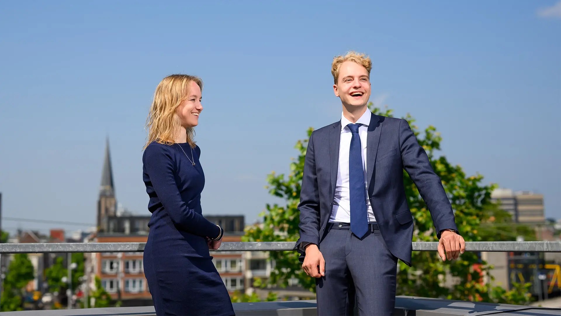 Compliance en integriteit_dirkzwager_2 personen_buiten_1